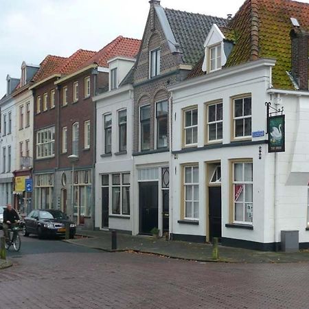 De Zilveren Karper IJsselmuiden Luaran gambar