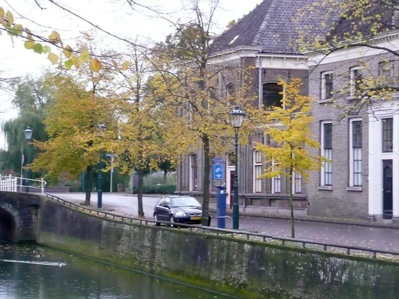 De Zilveren Karper IJsselmuiden Luaran gambar