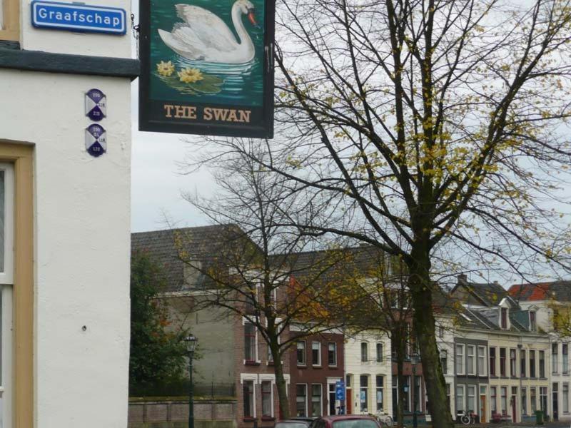 De Zilveren Karper IJsselmuiden Luaran gambar